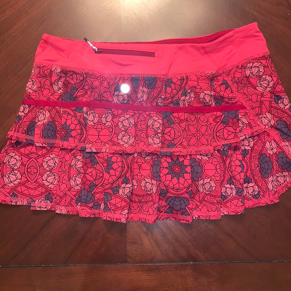 EUC Lululemon Pace Setter run skirt size 10